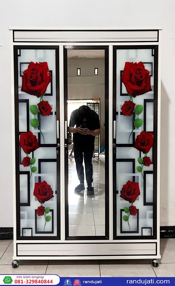 LEMARI PAKAIAN ALUMUNIUM PINTU 3 MOTIF BUNGA 03